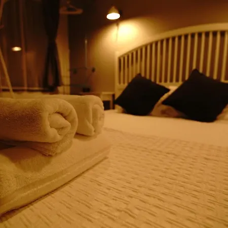 Achilles Hotel *