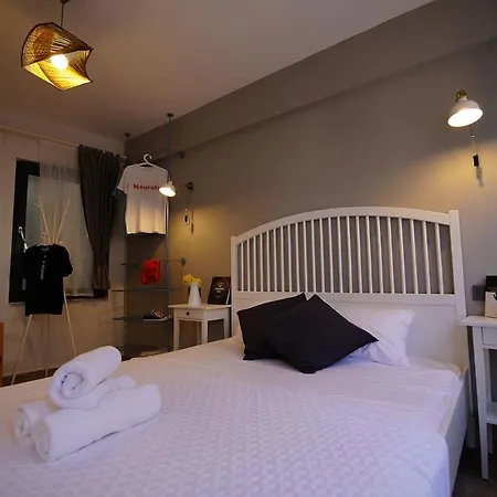 Achilles Hotel